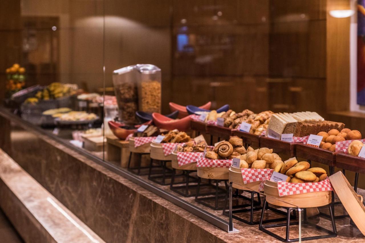 Hotel Intercontinental Cali By Ihg Exterior photo A buffet at a hotel