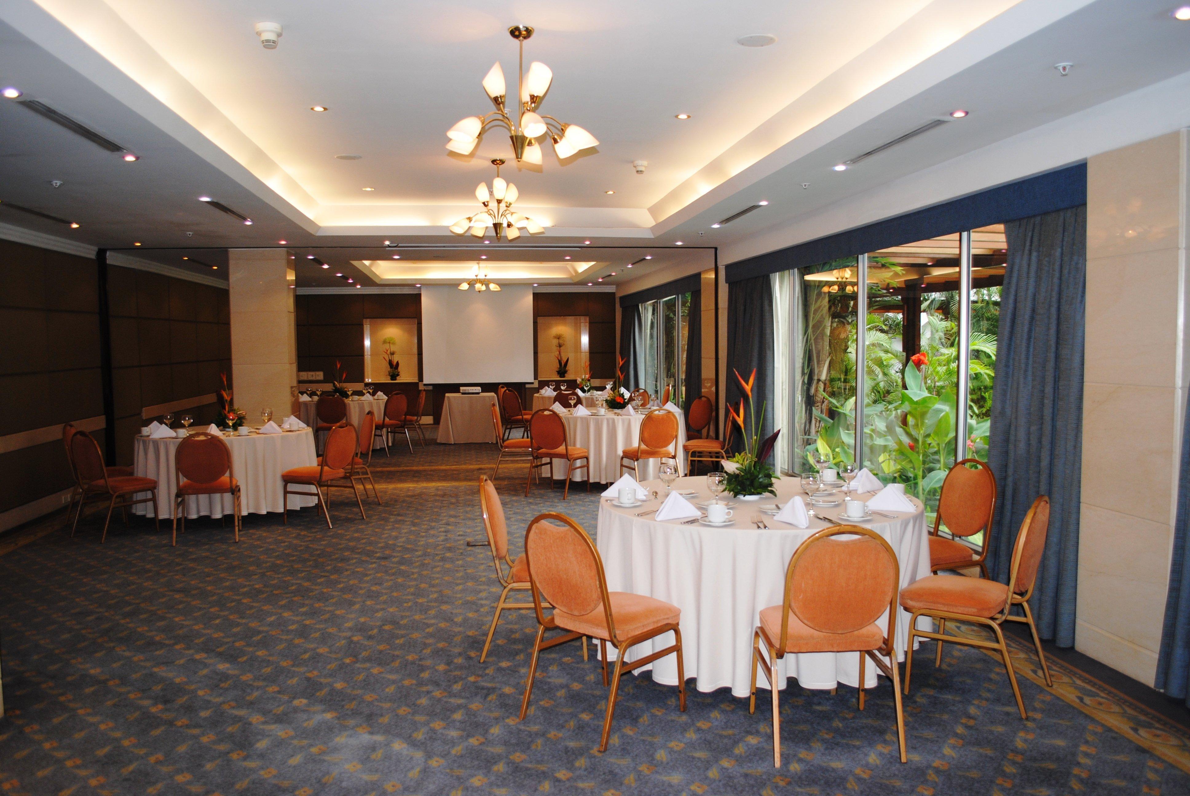 Hotel Intercontinental Cali By Ihg Facilities photo The interior of the hotel