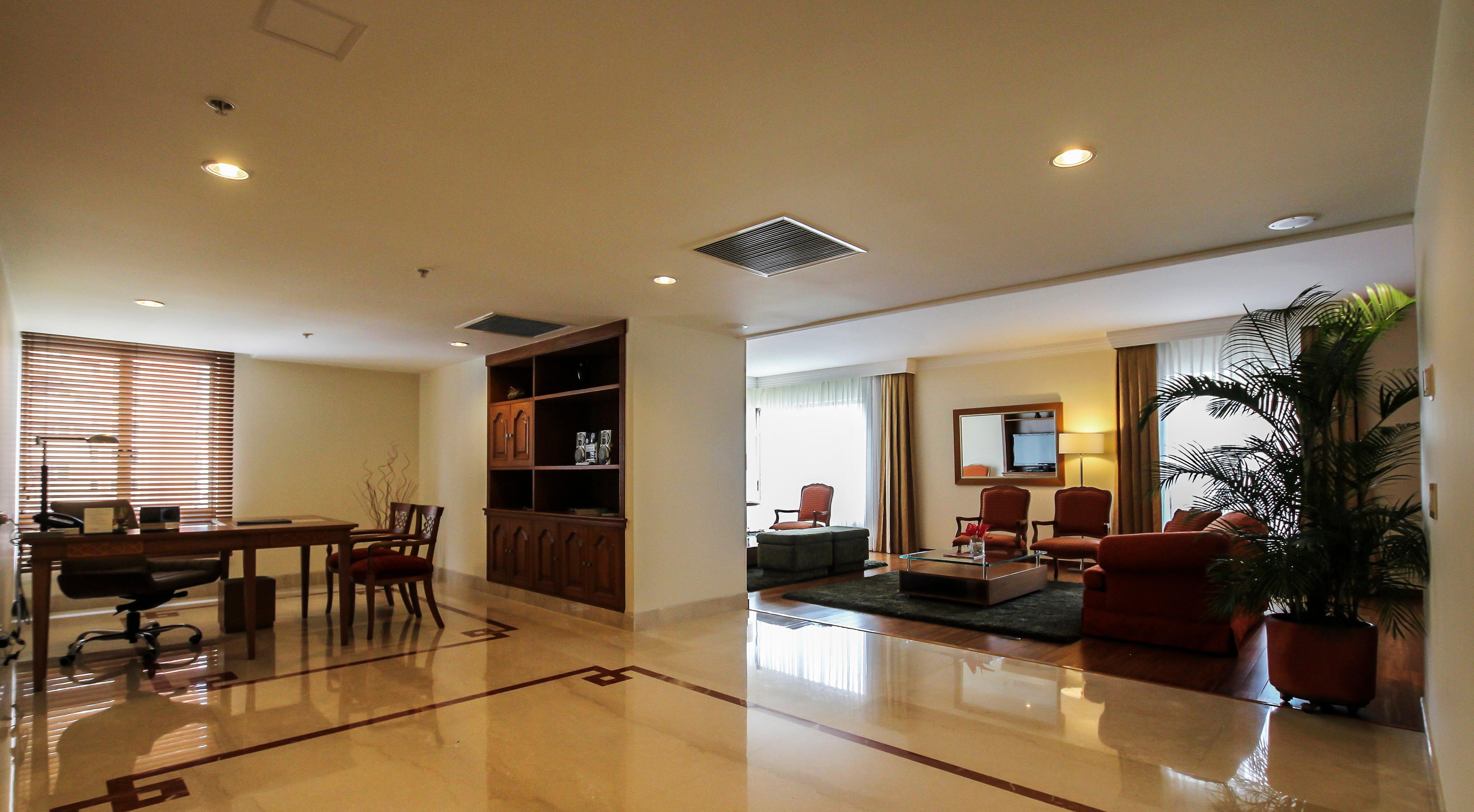 Hotel Intercontinental Cali By Ihg Exterior photo A suite at the hotel