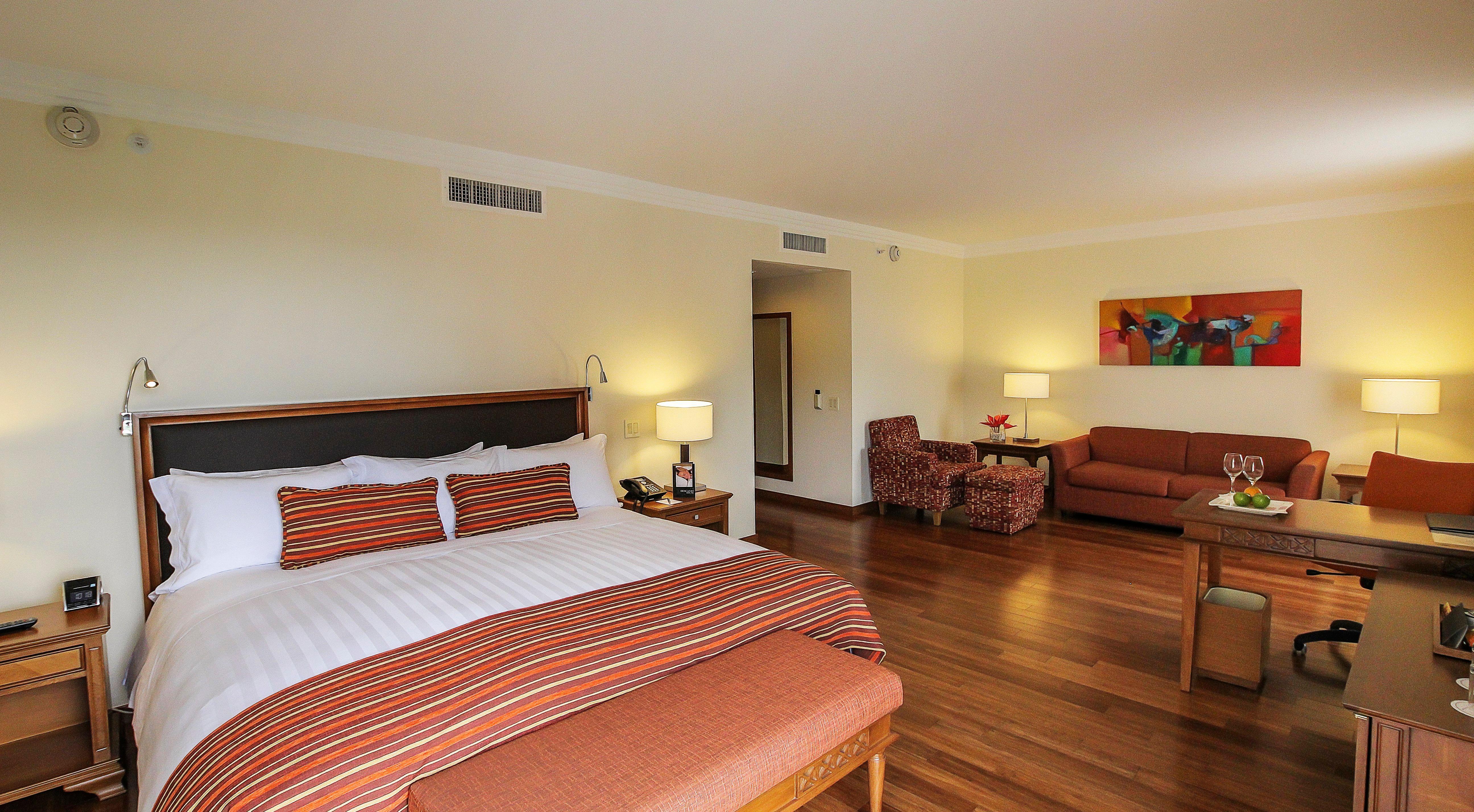 Hotel Intercontinental Cali By Ihg Exterior photo A room at the hotel