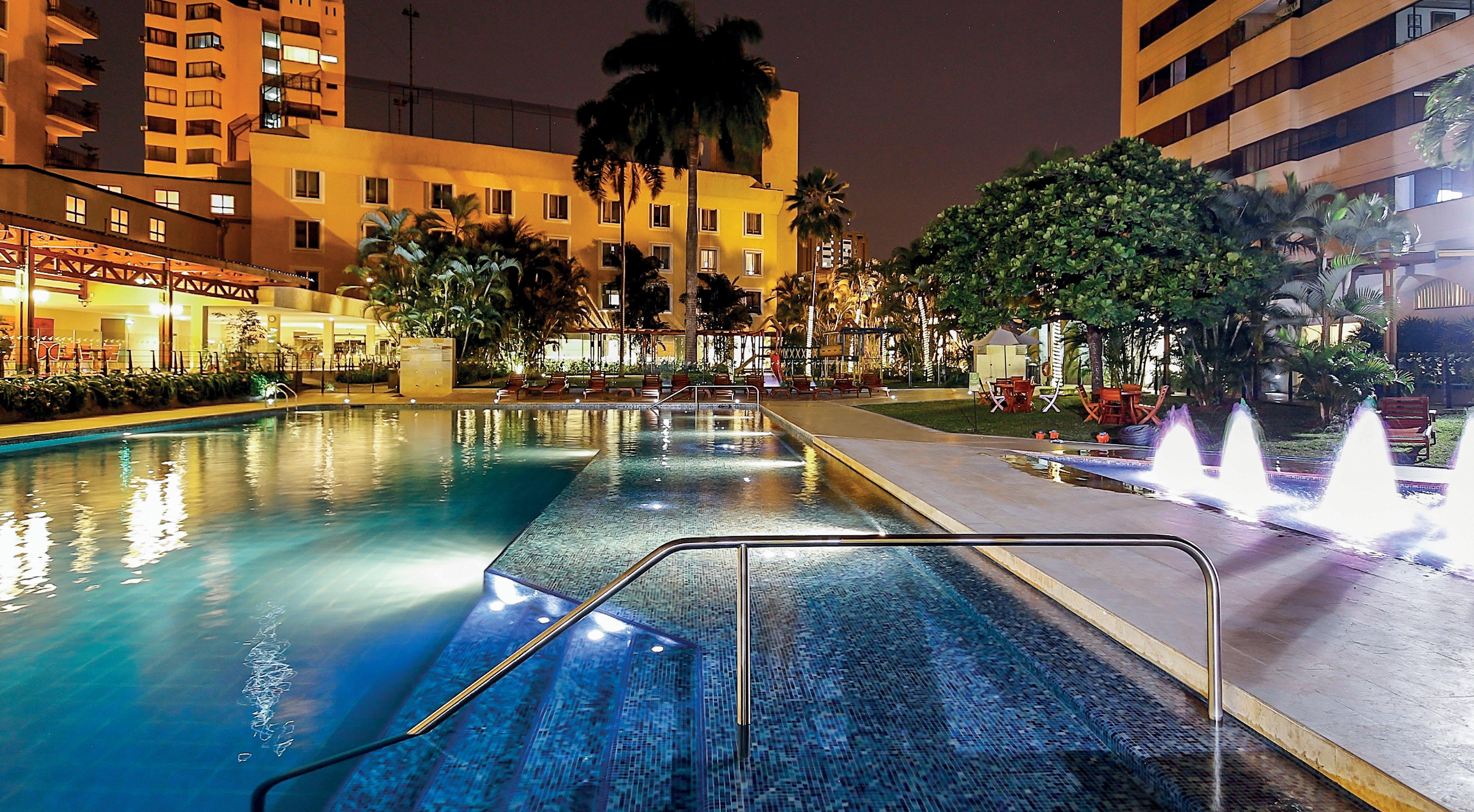 Hotel Intercontinental Cali By Ihg Exterior photo The pool at the InterContinental