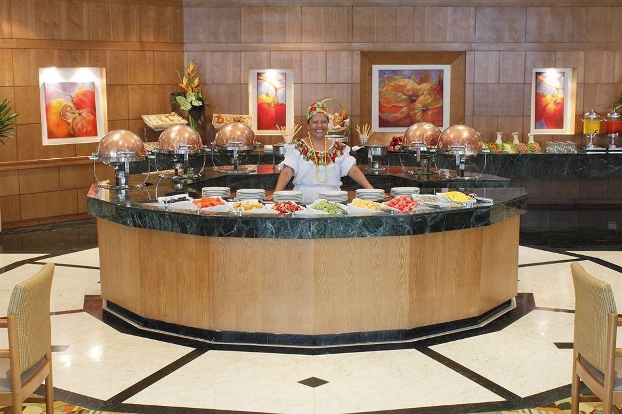 Hotel Intercontinental Cali By Ihg Exterior photo A buffet at a hotel